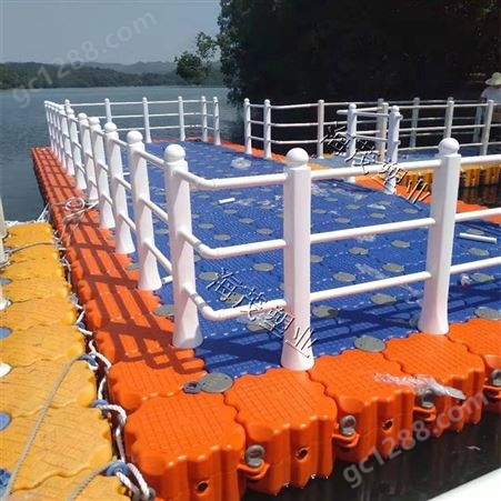 水上项目可用承重力性好浮筒 组装灵活配件齐全 水上码头浮桥
