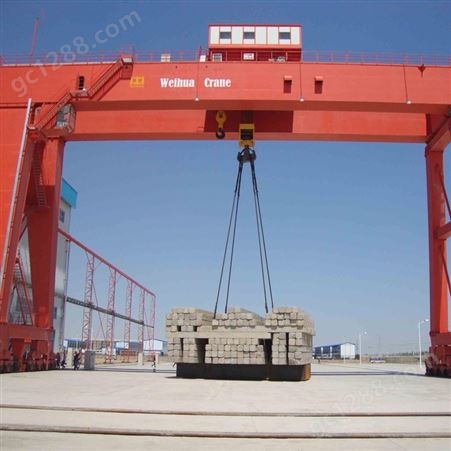 包厢型门式起重机 10吨24米车间航吊 加厚板材运行平稳